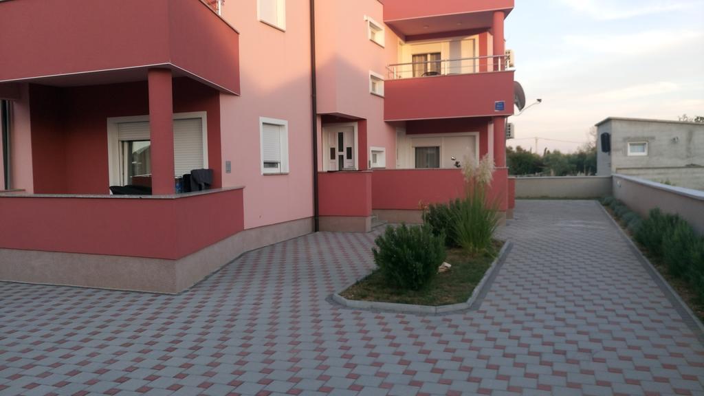 Apartments Vladimir Privlaka Kültér fotó